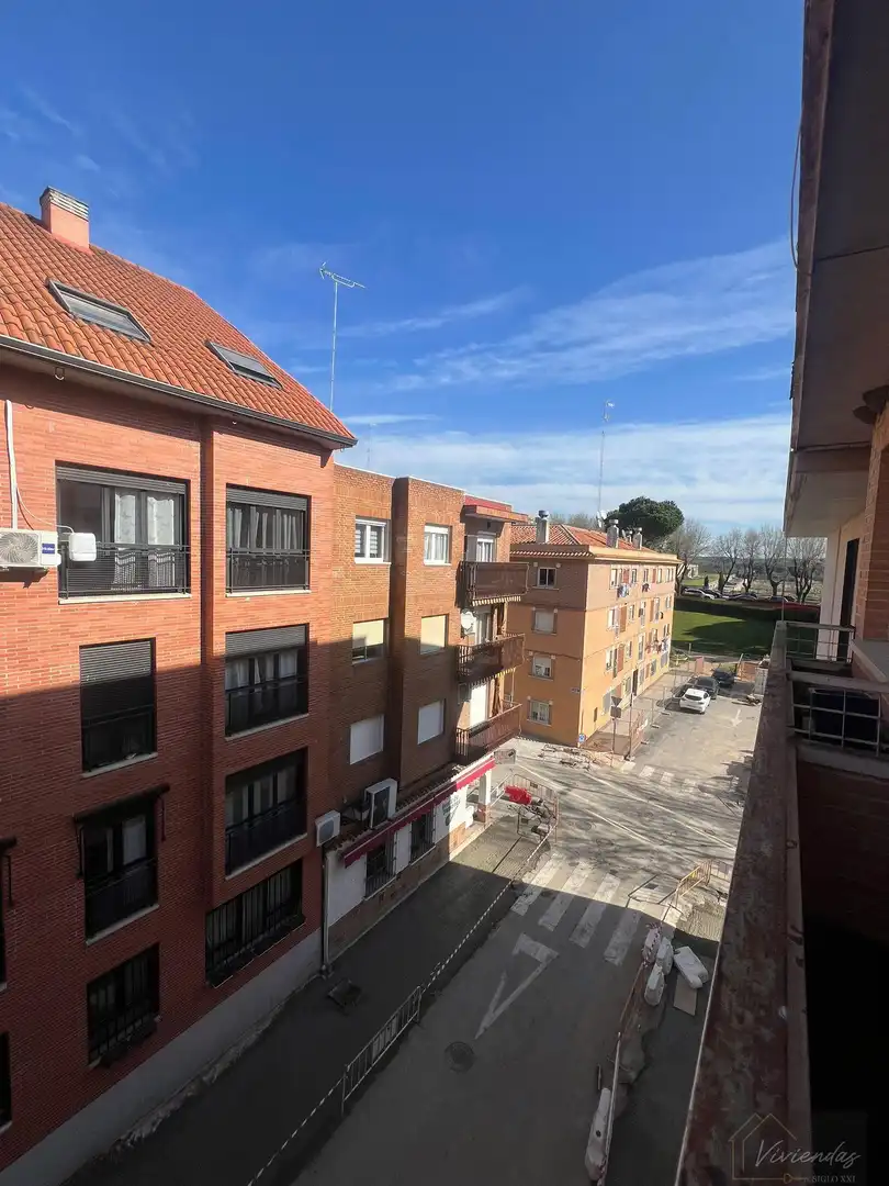 Vista exterior de Pis en venda en Boadilla del Monte amb Aire condicionat, Calefacció i Terrassa