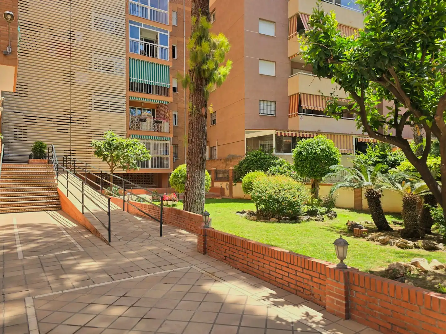 Außenansicht von Wohnung zum Verkauf in Torremolinos mit Klimaanlage, Parkett und Terrasse