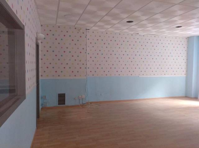 Local comercial en Alquiler en Calle Bernardo Mulleras en Centro - Plaza Mayor