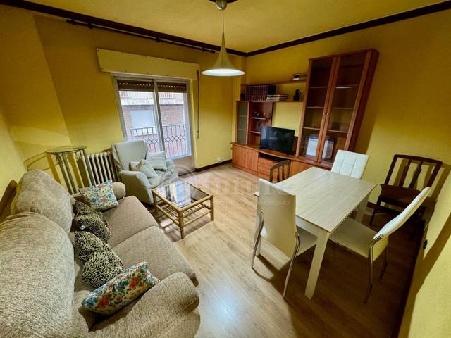 Piso en Alquiler en Avenida Portugal en Salesas