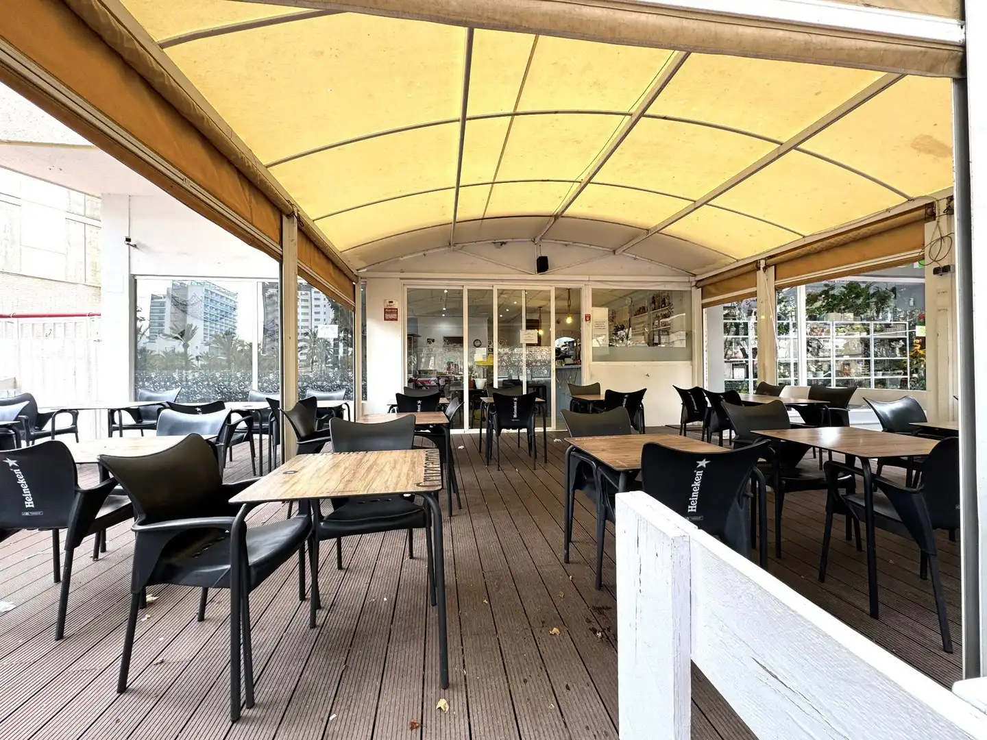 Terrasse von Geschaftsraum zur Miete in Benidorm mit Klimaanlage