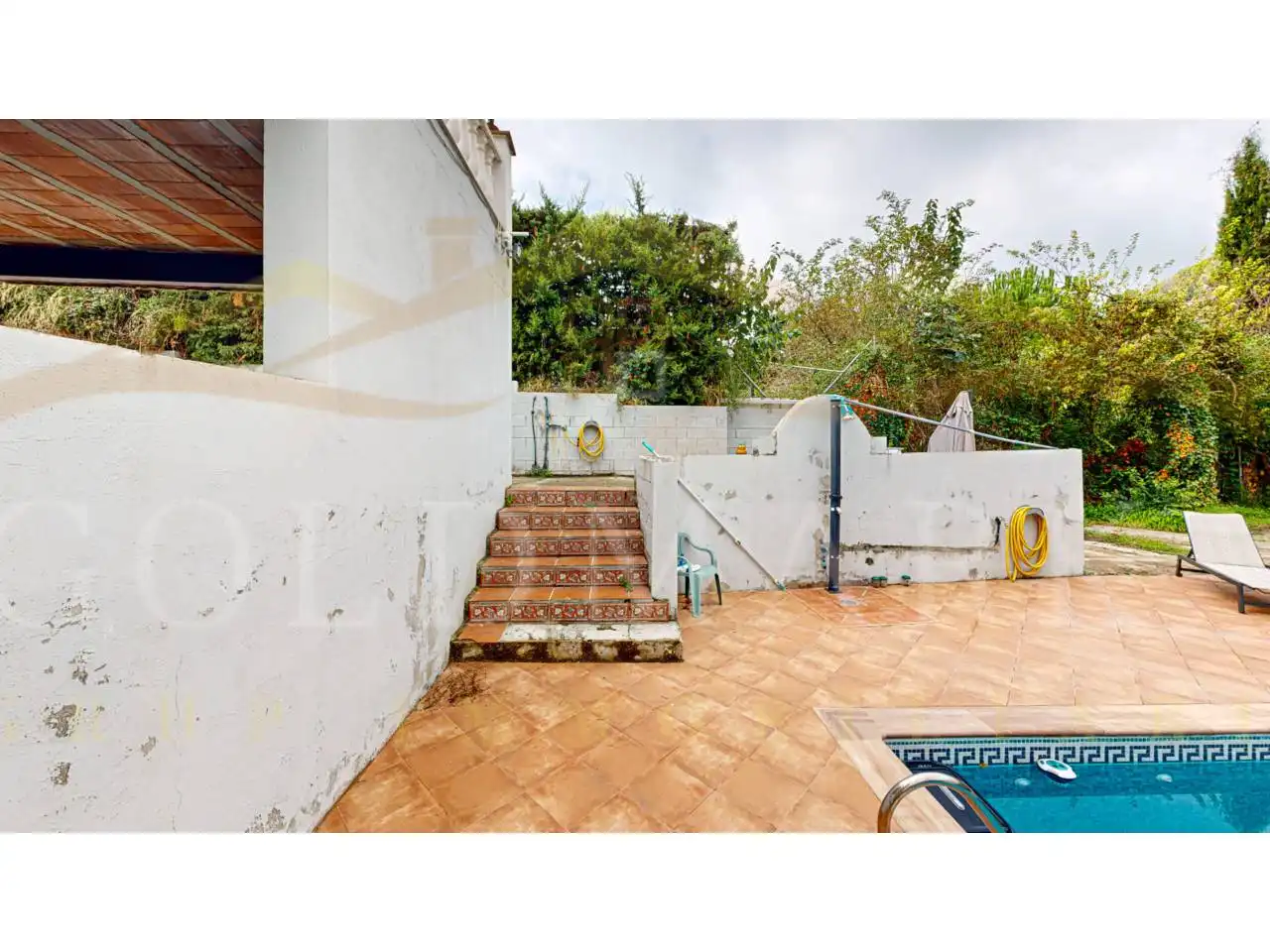 Vista exterior de Casa o xalet en venda en Corbera de Llobregat amb Aire condicionat, Calefacció i Jardí privat