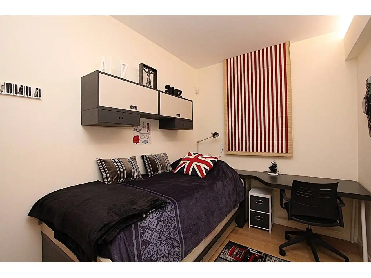 Schlafzimmer von Wohnung zum Verkauf in Lloret de Mar mit Klimaanlage, Heizung und Privatgarten