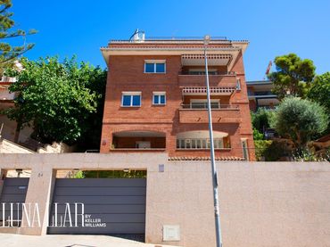 Casa con balcone in vendita a Castelldefels - BELLAMAR