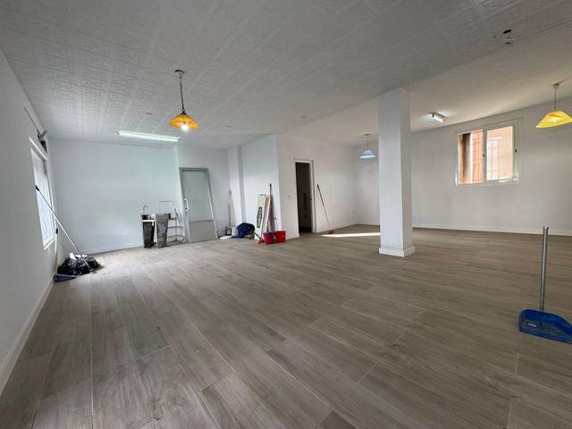 Local comercial en Alquiler en Pardaleras