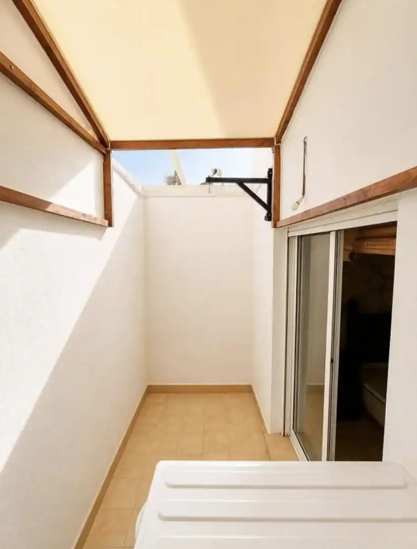 Balcony of Flat for sale in Dolores  with Air Conditioner, Terrace and Storage room