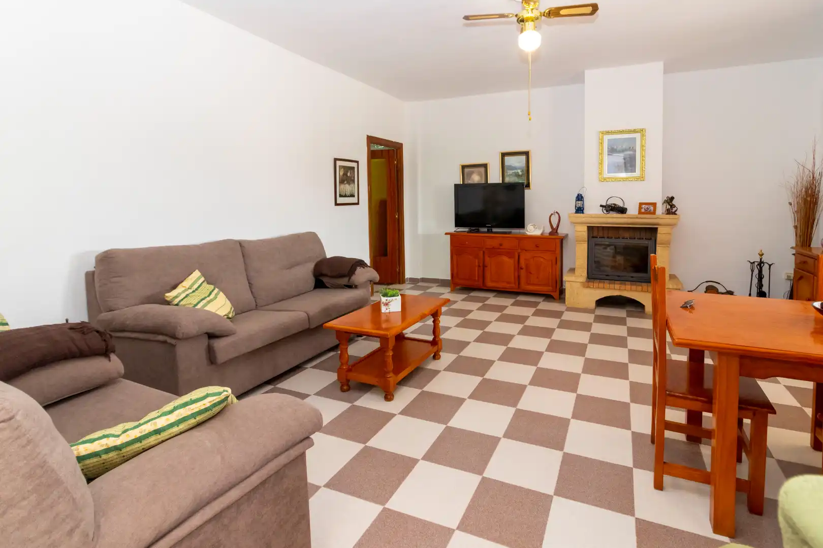 Wohnzimmer von Haus oder Chalet zum Verkauf in Badajoz mit Klimaanlage, Abstellraum und Schwimmbad