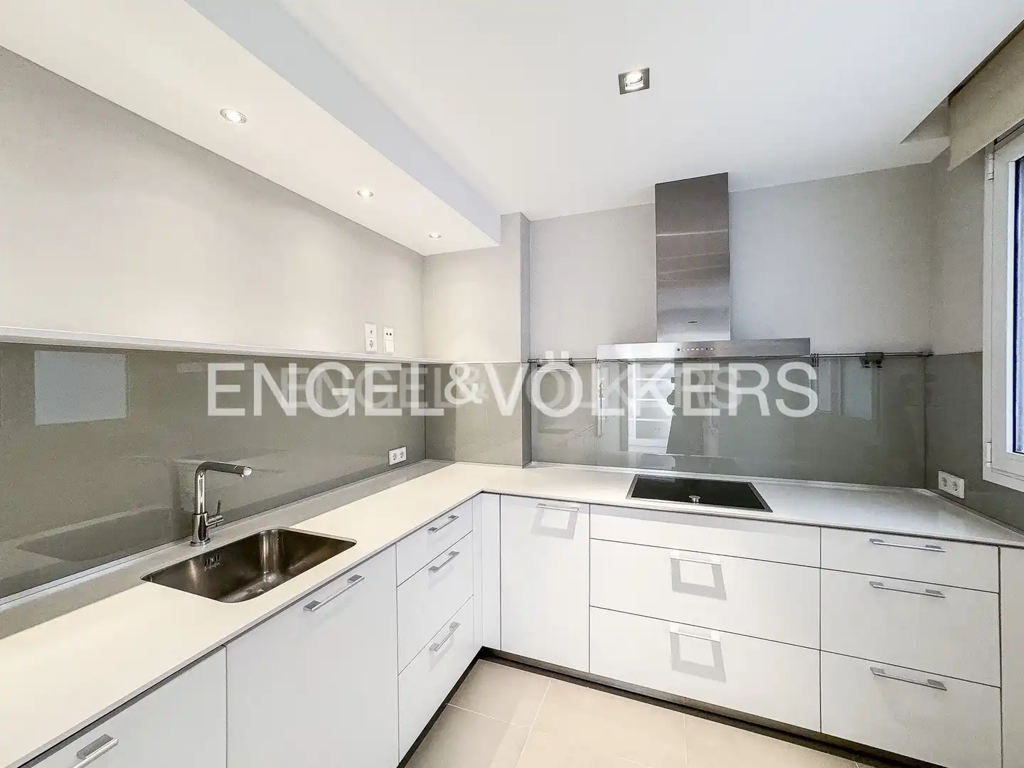Kitchen of Flat for rent in Barcelona  with Air Conditioner, Heating and Parquet flooring