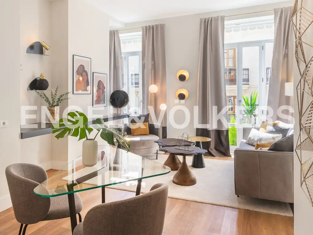 Living room of Flat for rent in  Valencia Capital  with Air Conditioner, Heating and Parquet flooring