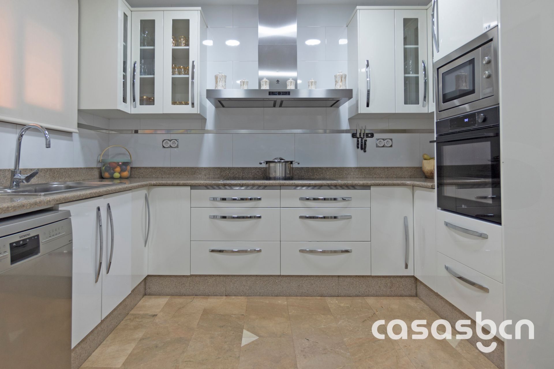 Cuina de Casa o xalet en venda en Gavà amb Calefacció i Traster