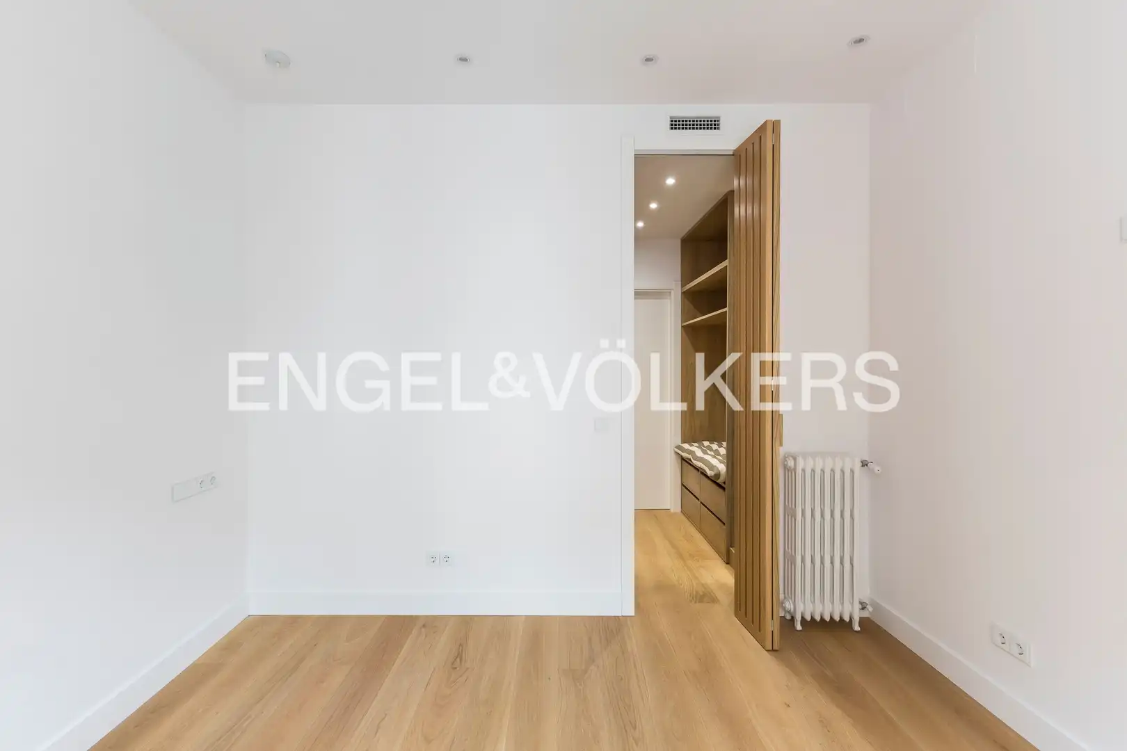 Wohnung zum Verkauf in Madrid mit Klimaanlage und Heizung