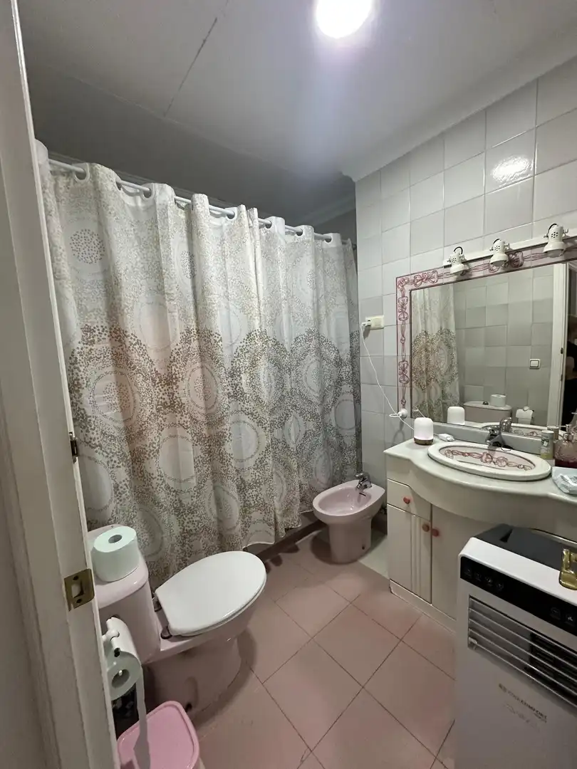 Bathroom of Houses for sale in Utrera