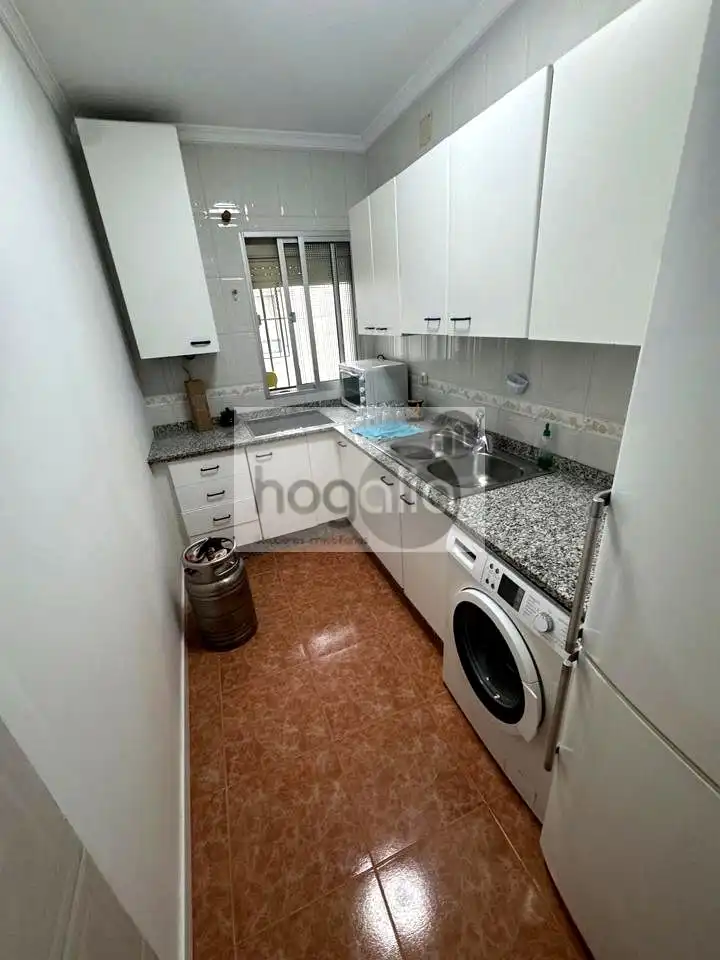Küche von Wohnung zur Miete in Sevilla mit Klimaanlage und Möbliert