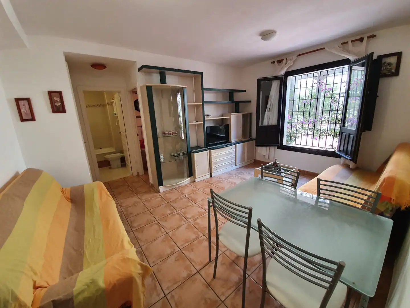 Dormitori de Apartament en venda en Vélez de Benaudalla amb Aire condicionat, Calefacció i Terrassa