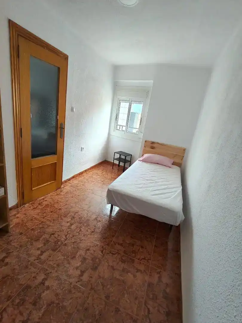 Bedroom of Flat for rent in Catarroja  with Furnished, Washing machine and Microwave