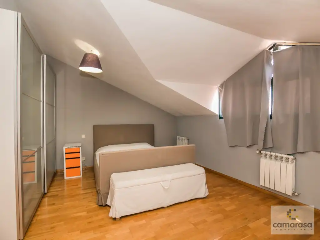 Habitación de Casa adosada en venta en Ávila