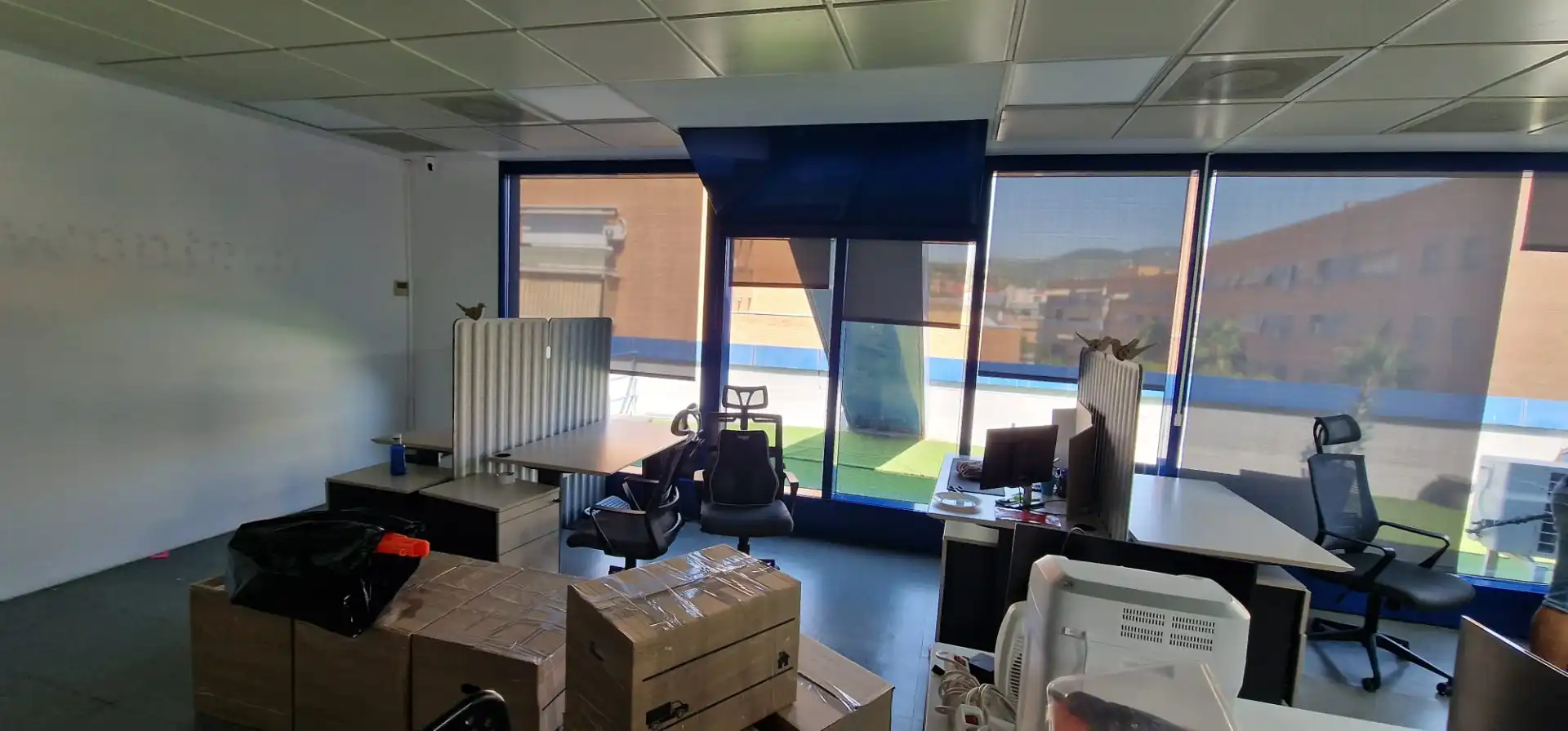 Büro zur Miete in Avinguda dels Vents, 9, Montigalà