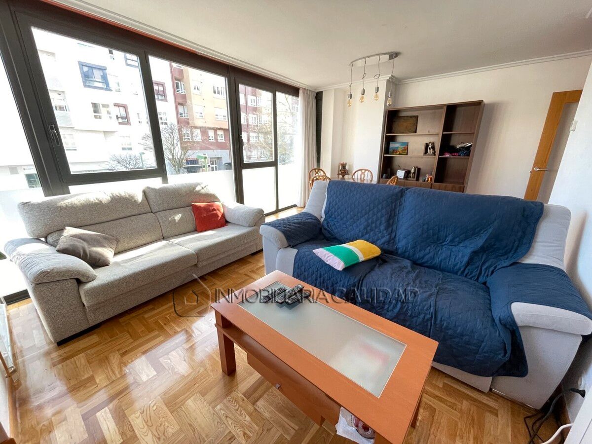 Living room of Flat for rent in Burgos Capital  with Heating and Furnished