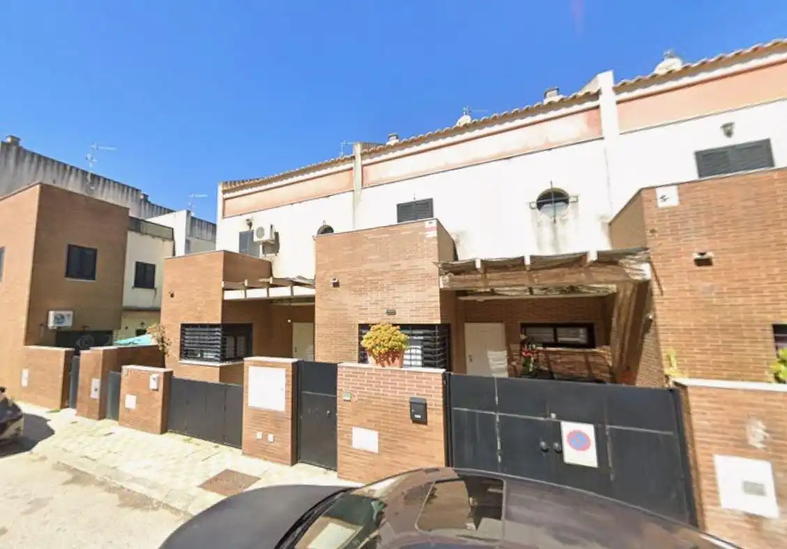 Vista exterior de Casa adosada en venta en Castilleja de la Cuesta con Jardín privado