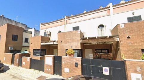 Foto 2 de Casa adosada en venta en Calle Progreso (del), 3, Castilleja de la Cuesta, Sevilla