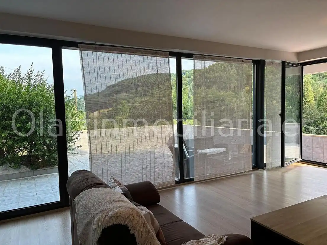 Sala d'estar de Casa o xalet en venda en Laudio / Llodio amb Aire condicionat, Calefacció i Jardí privat