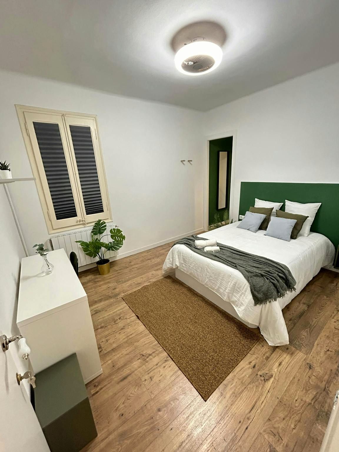 Habitación de Piso para compartir en  Barcelona Capital con Calefacción, Amueblado y Lavadora