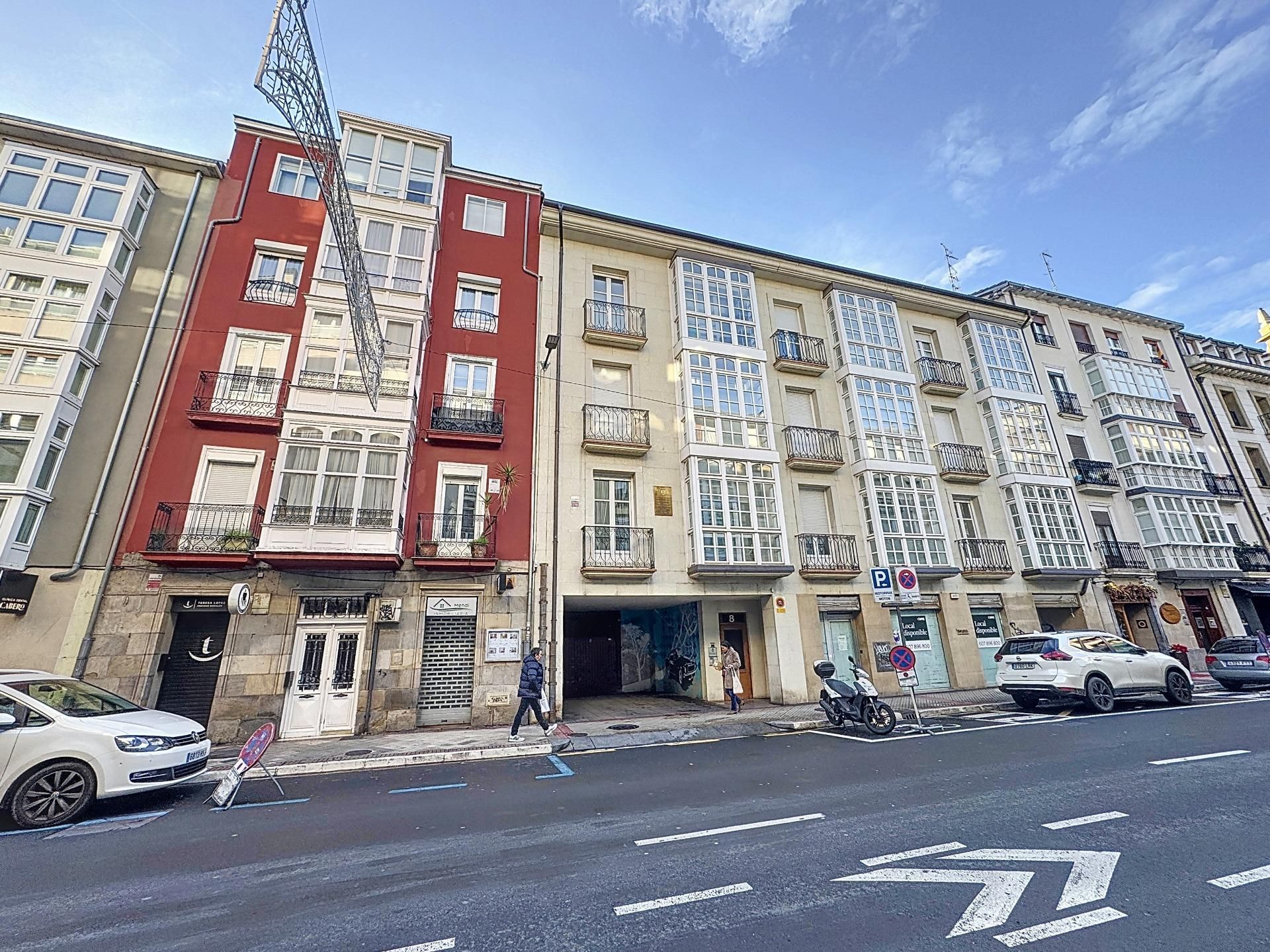 Exterior view of Flat for sale in Vitoria - Gasteiz  with Heating, Private garden and Terrace