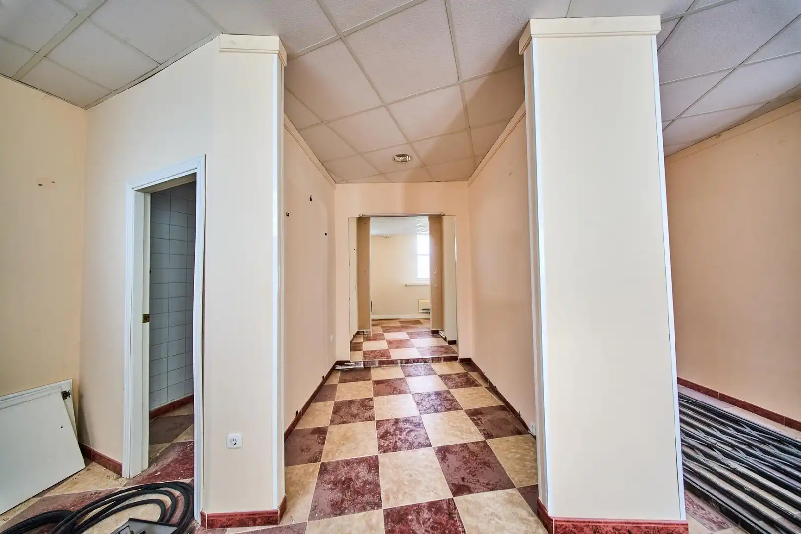 Local en venta en Baza