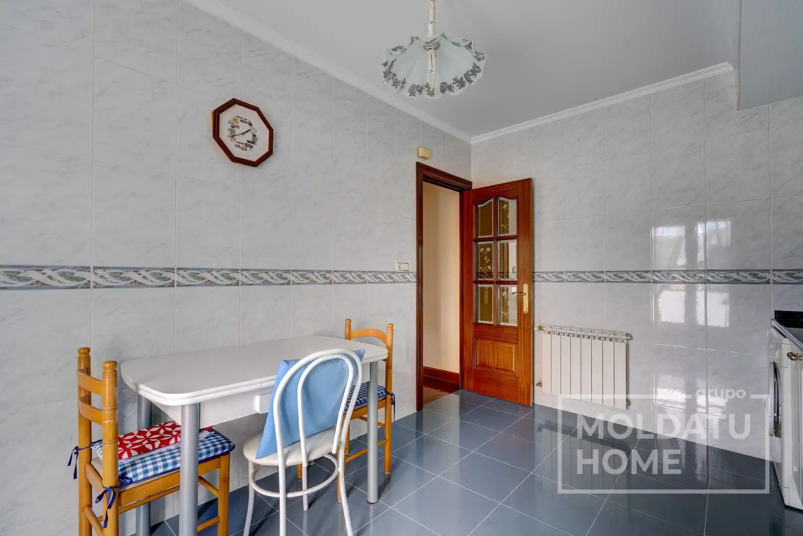 Comedor de Piso en venta en Irun  con Calefacción y Trastero