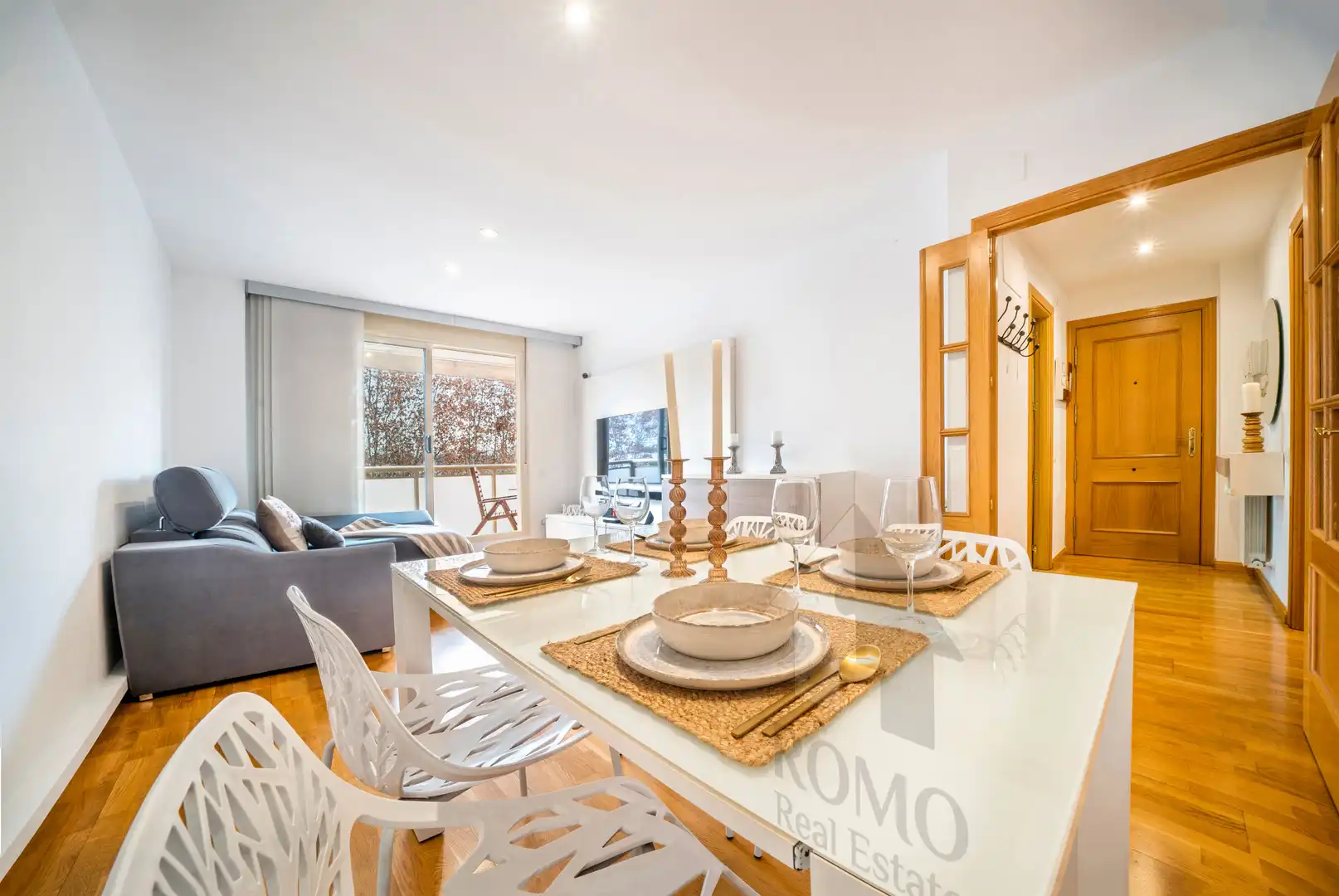 Vista exterior de Piso en venta en Santa Perpètua de Mogoda con Aire acondicionado, Calefacción y Parquet