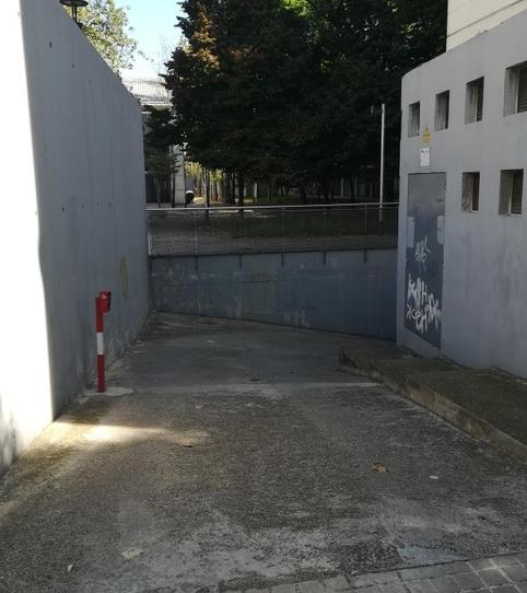 Foto 2 de Garaje de alquiler en De Ramon Turró, 91, La Vila Olímpica del Poblenou,  Barcelona Capital