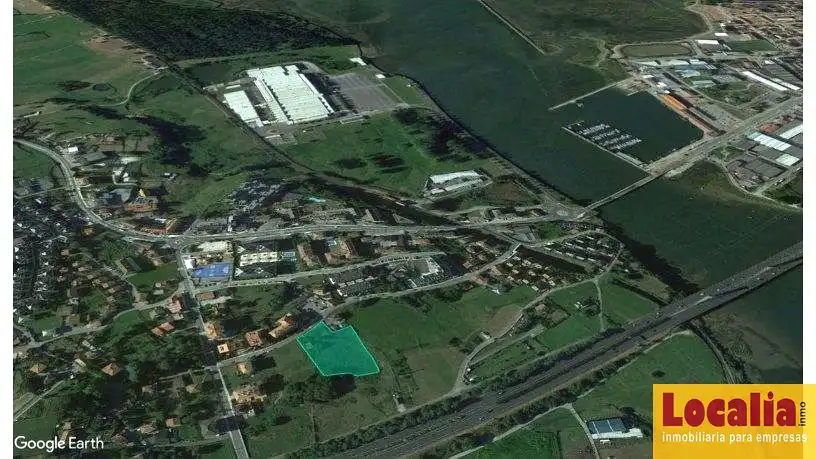 Vista exterior de Residencial en venta en Laredo