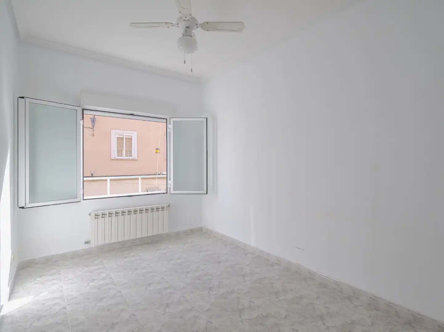 Bedroom of Flat for sale in Madrid  with Heating