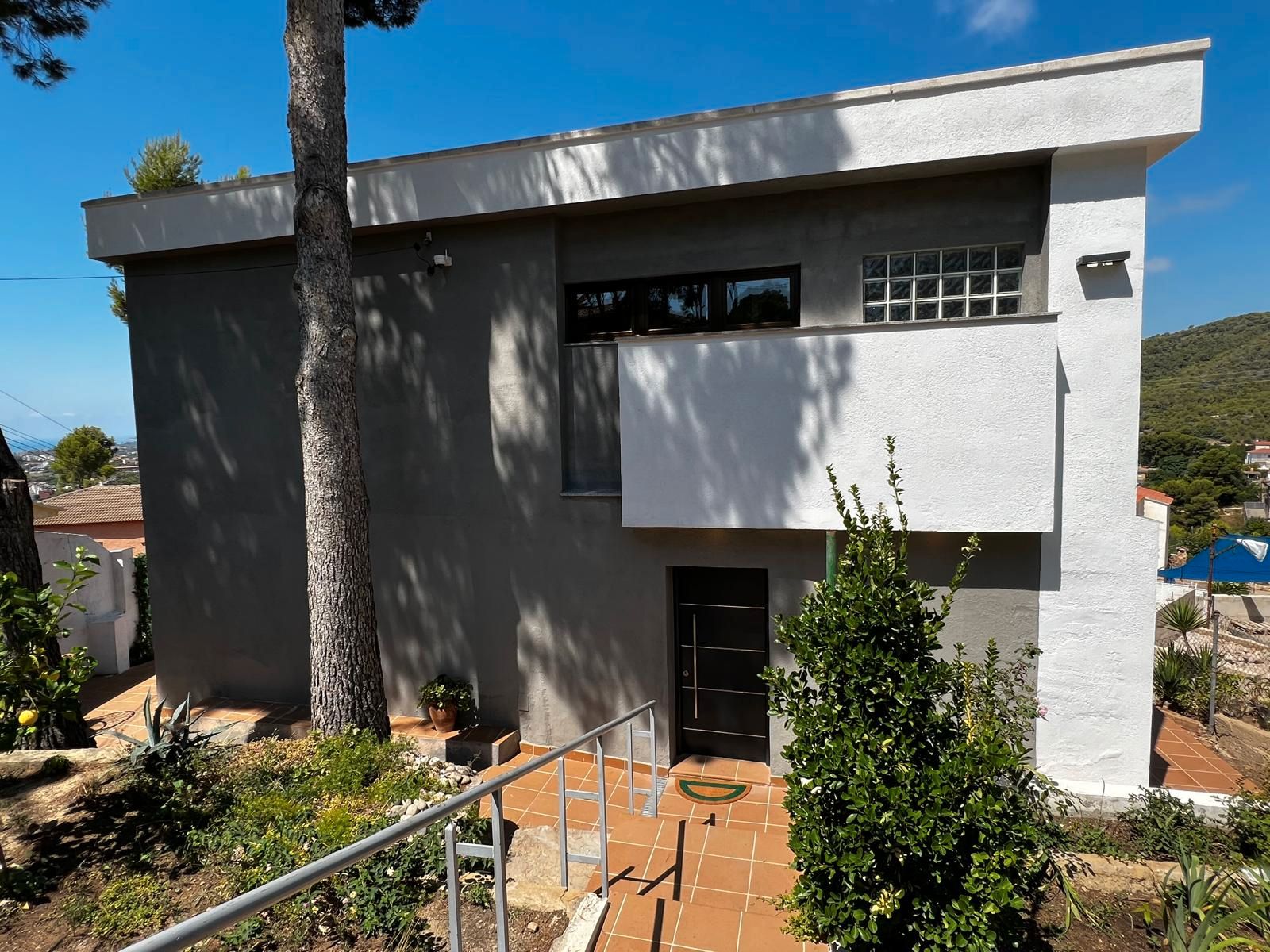 Vista exterior de Casa o xalet en venda en El Vendrell amb Aire condicionat, Calefacció i Jardí privat
