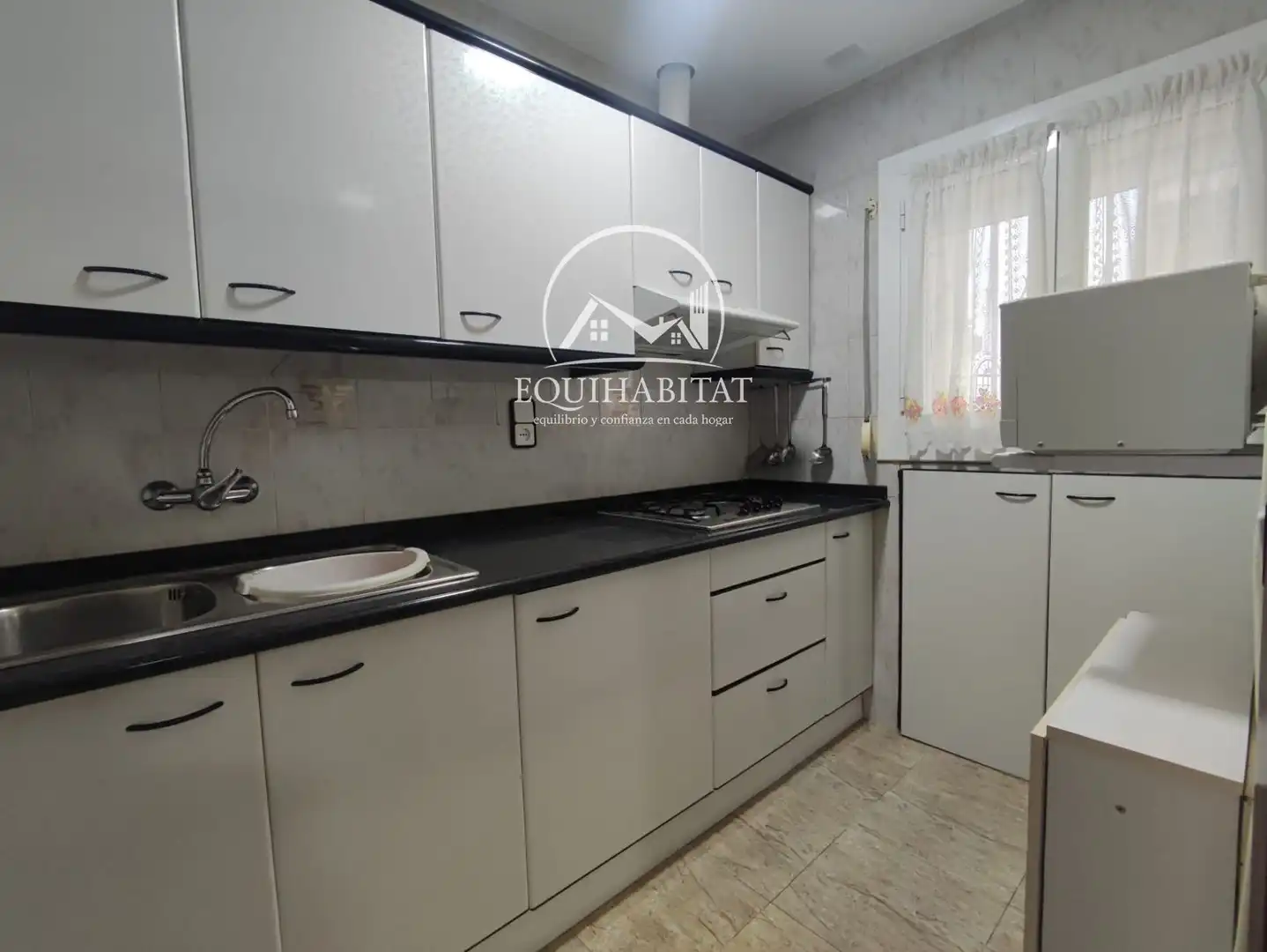 Cuina de Casa o xalet en venda en Alpicat amb Moblat
