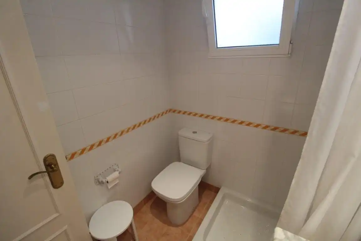 Bathroom of Apartments for sale in Torrevieja  with Air Conditioner, Terrace and Furnished