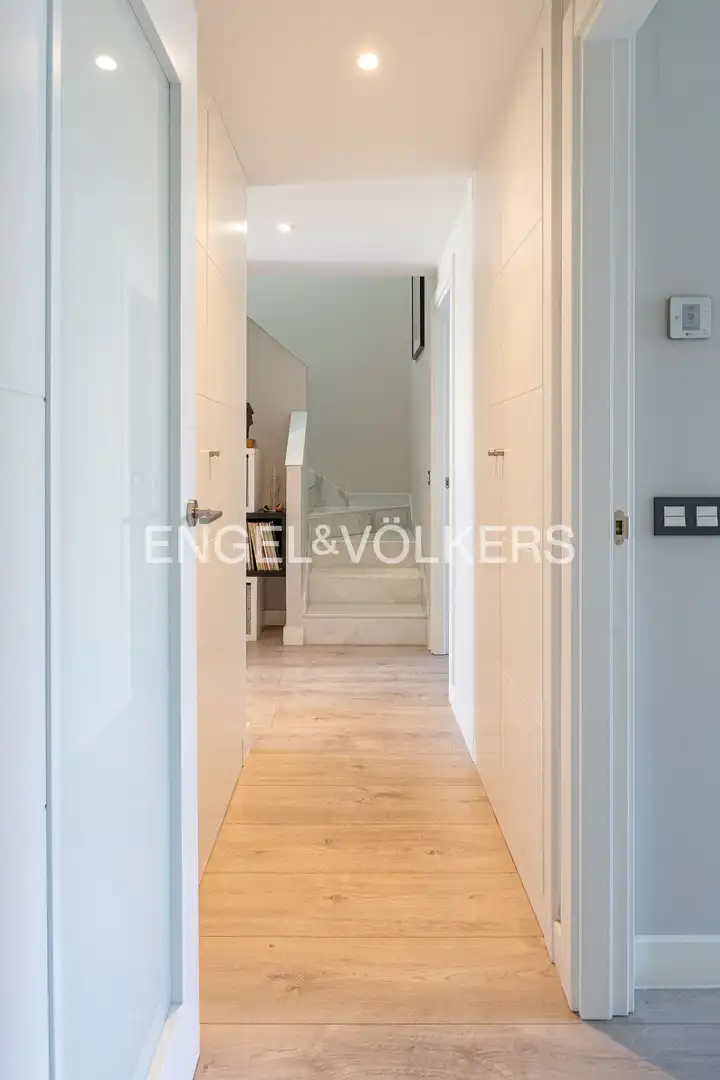 Duplexes for sale in Madrid  with Air Conditioner, Heating and Private garden