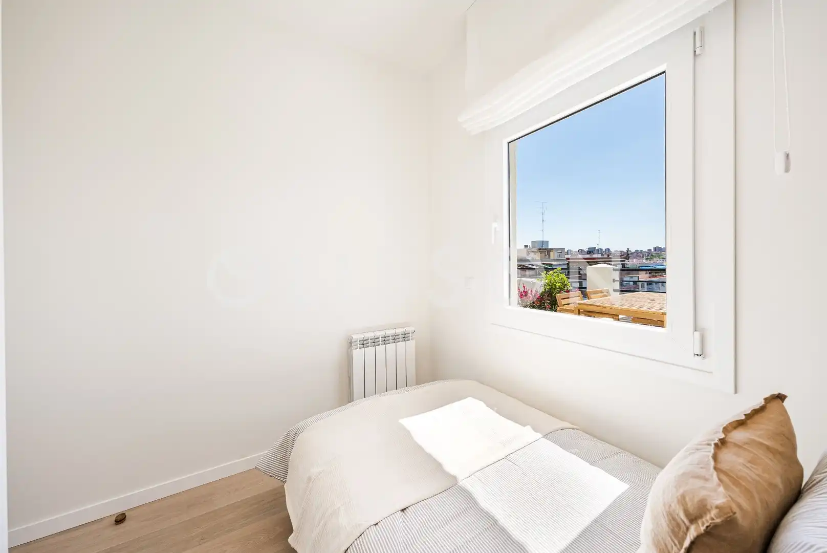 Habitación de Piso en venta en Madrid con Aire acondicionado, Calefacción y Jardín privado