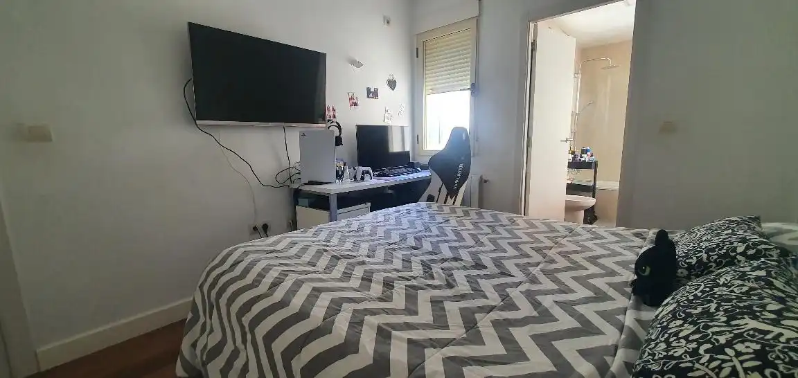 Habitación de Ático en venta en Hellín con Aire acondicionado, Jardín privado y Terraza
