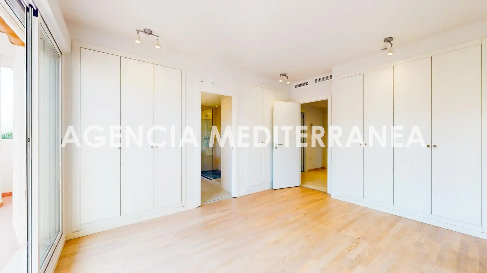 Casa adosada en venta en Calle PUIGCAMPANA, Casas Verdes