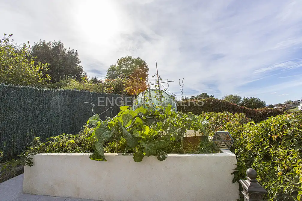 Jardín de Casa o chalet en venta en Gijón  con Calefacción, Jardín privado y Terraza