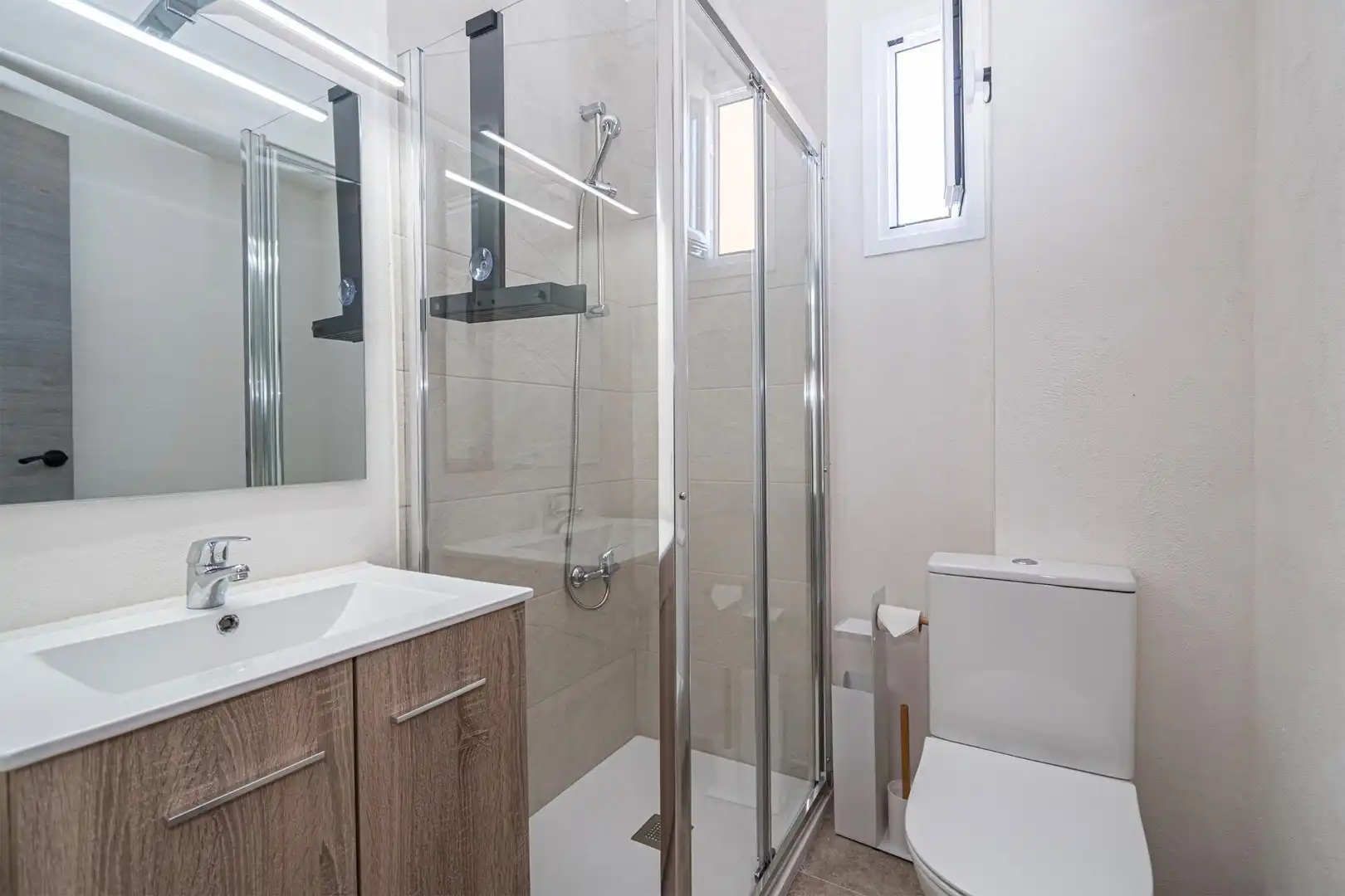 Bathroom of Attic for sale in Inca  with Heating, Balcony and Alarm