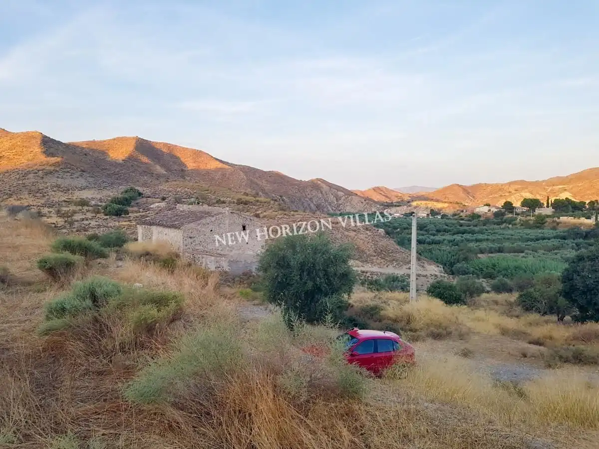 Country homes for sale in Arboleas