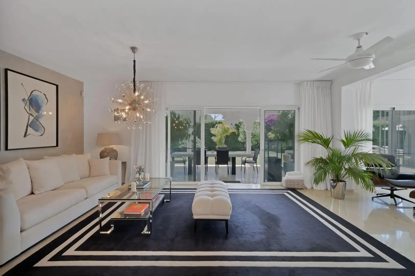 Living room of Houses for rent in Estepona  with Air Conditioner, Heating and Private garden