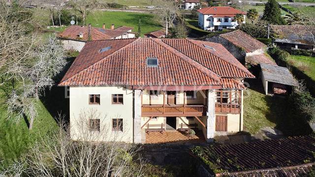 Casa-chalet en Venta en La Piñera en Posada - Barro