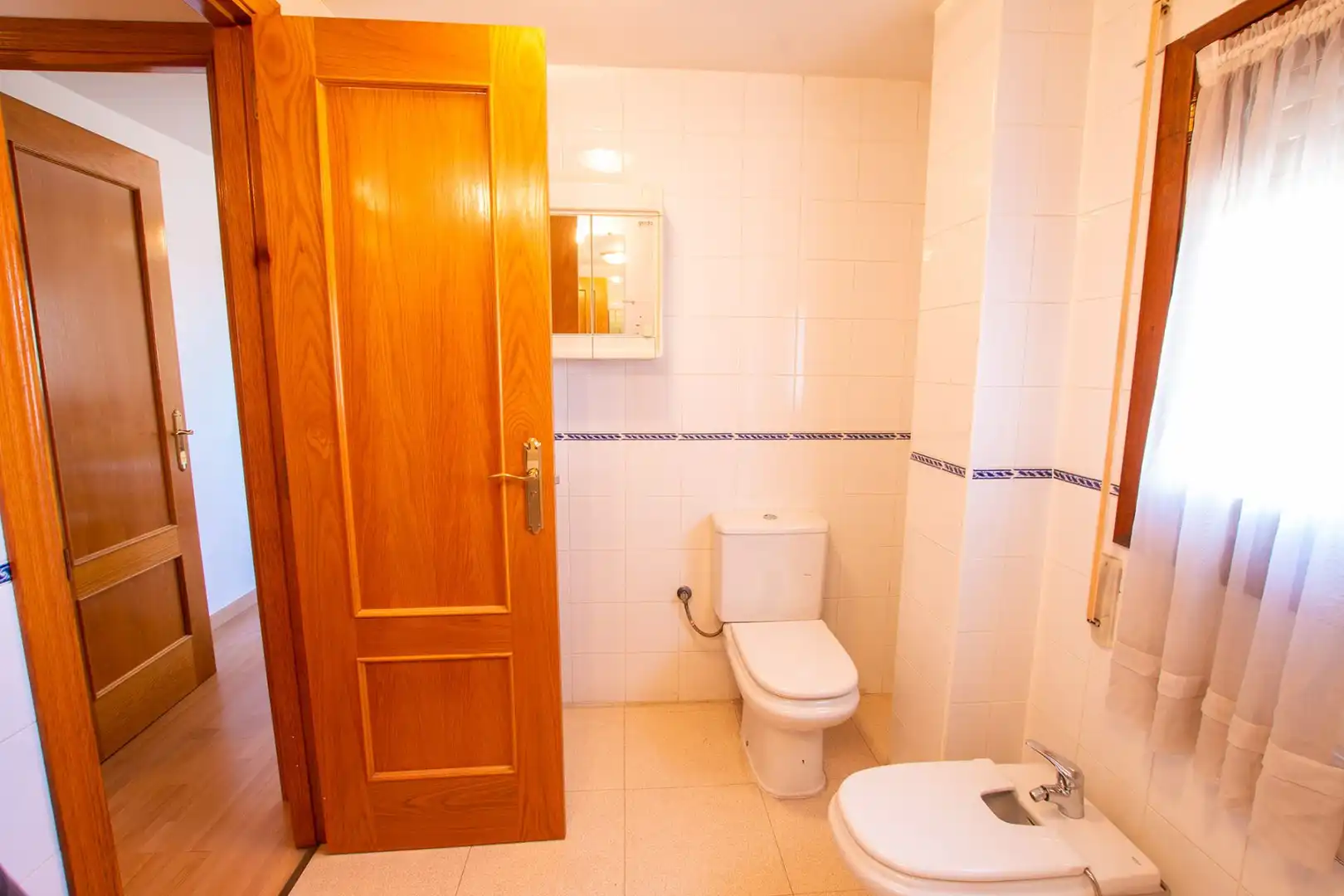 Badezimmer von Wohnung zum Verkauf in Caspe mit Heizung