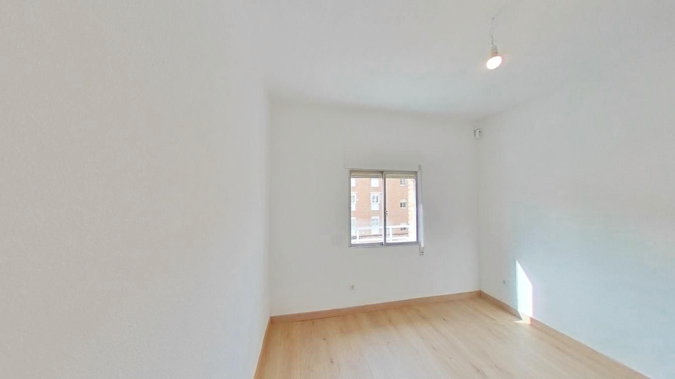 Bedroom of Flat to rent in  Madrid Capital  with Oven and Pets allowed