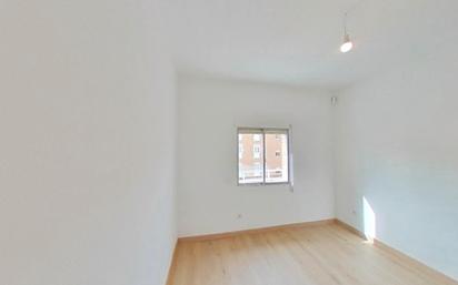 Bedroom of Flat to rent in  Madrid Capital  with Oven and Pets allowed