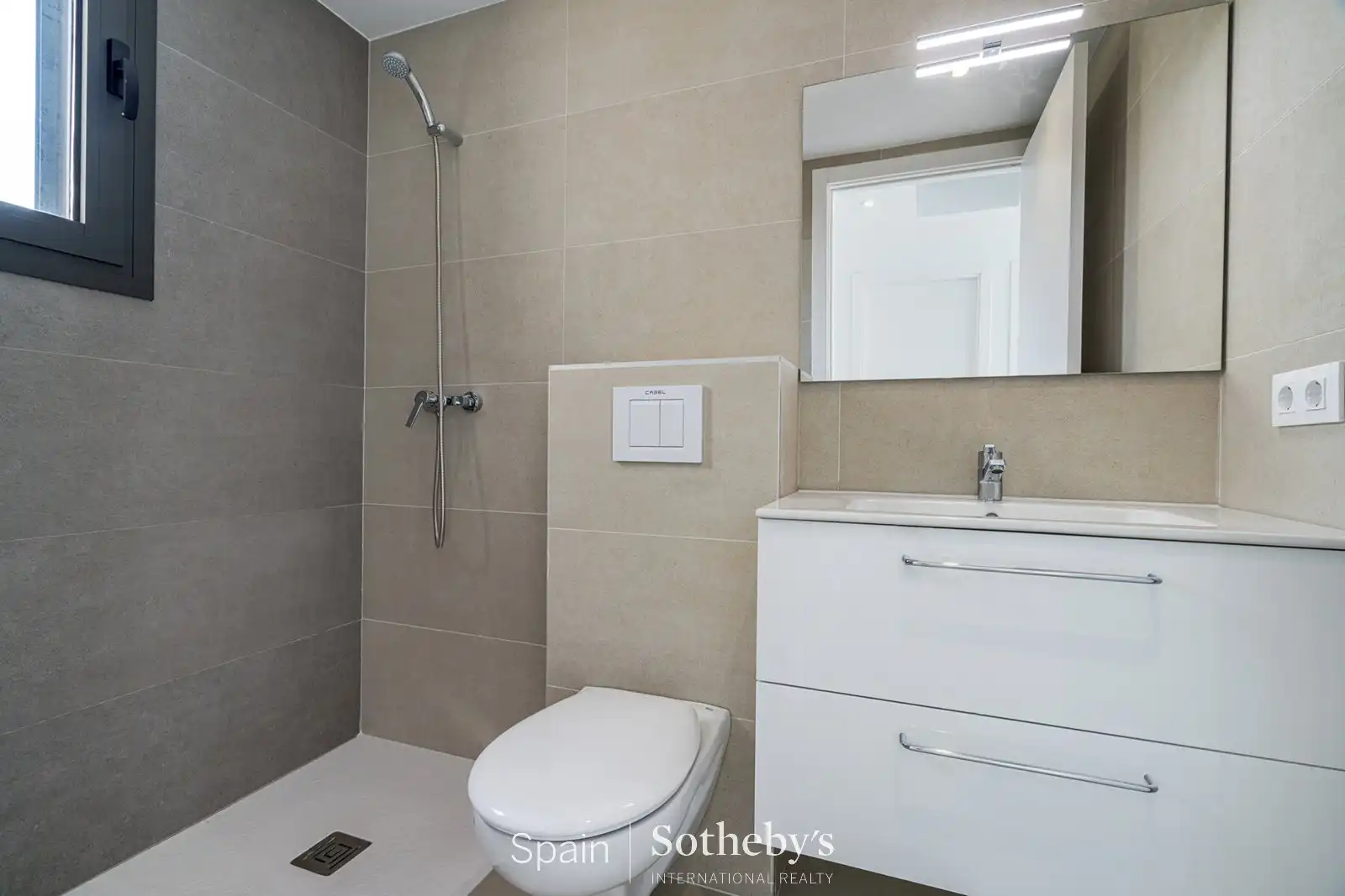 Casa pareada con piscina en venta en Carrer Requesens, imagen 14