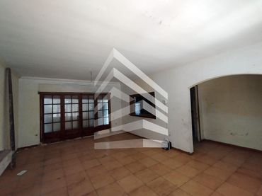 Casa amb balcó en venda a calle Puigmal-E1